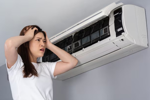 Lắp Đặt Máy Lạnh Bình Định Tận Nơi ve sinh may lanh 06